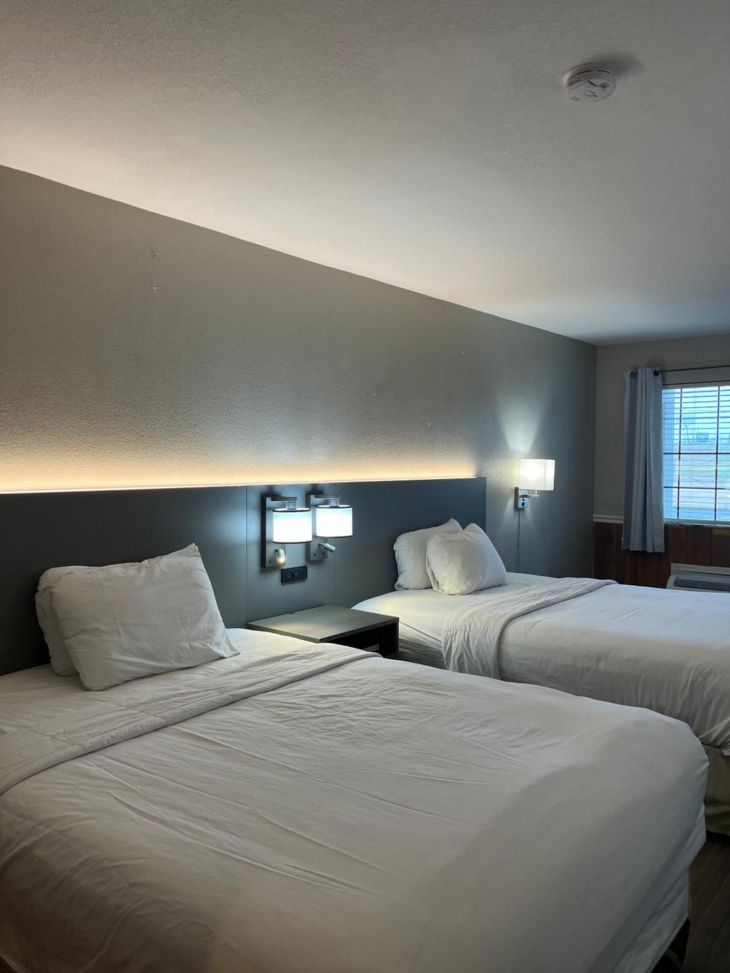 Hallmarc Inn & Suites Of 西孟菲斯 外观 照片