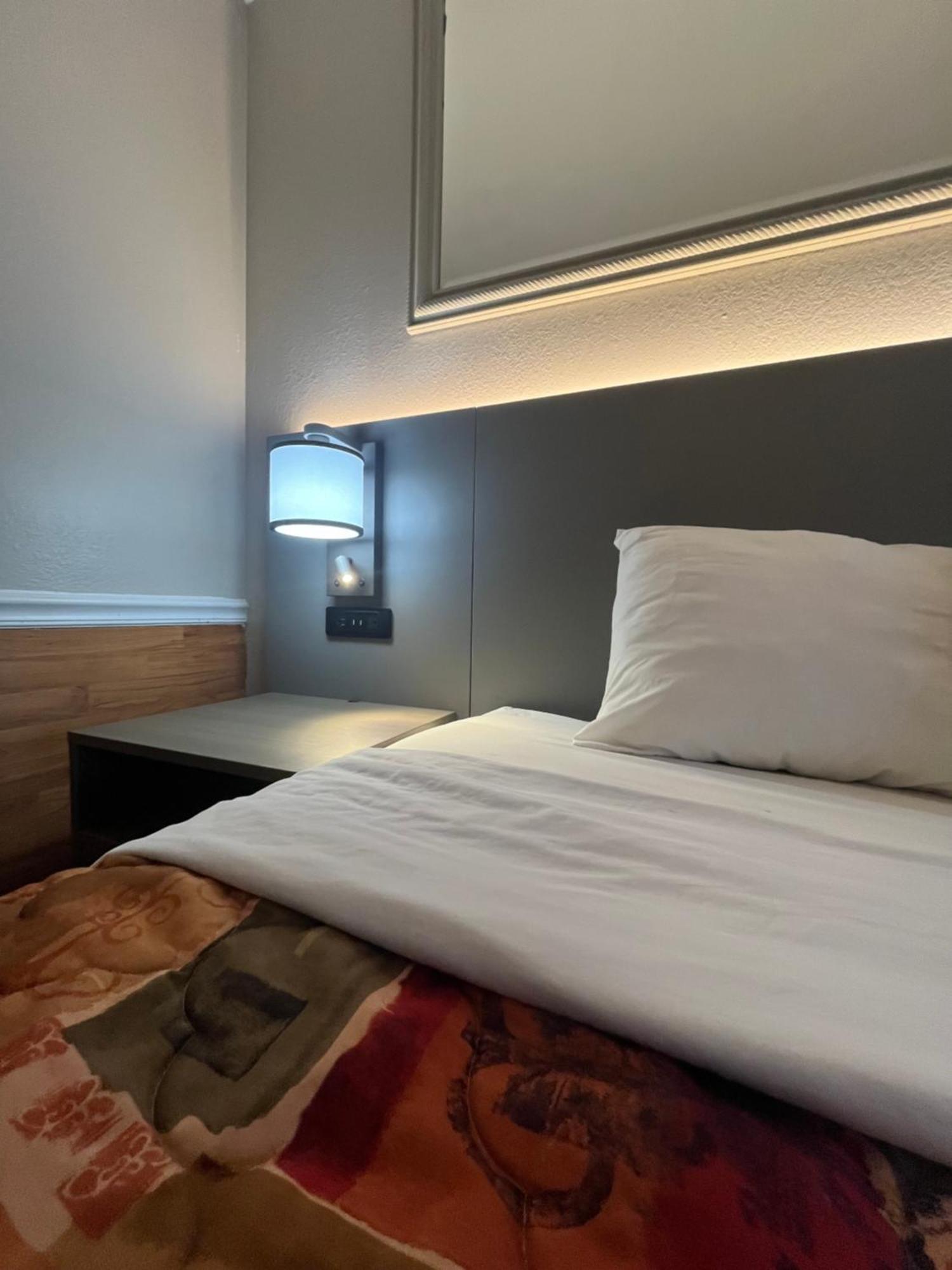 Hallmarc Inn & Suites Of 西孟菲斯 外观 照片