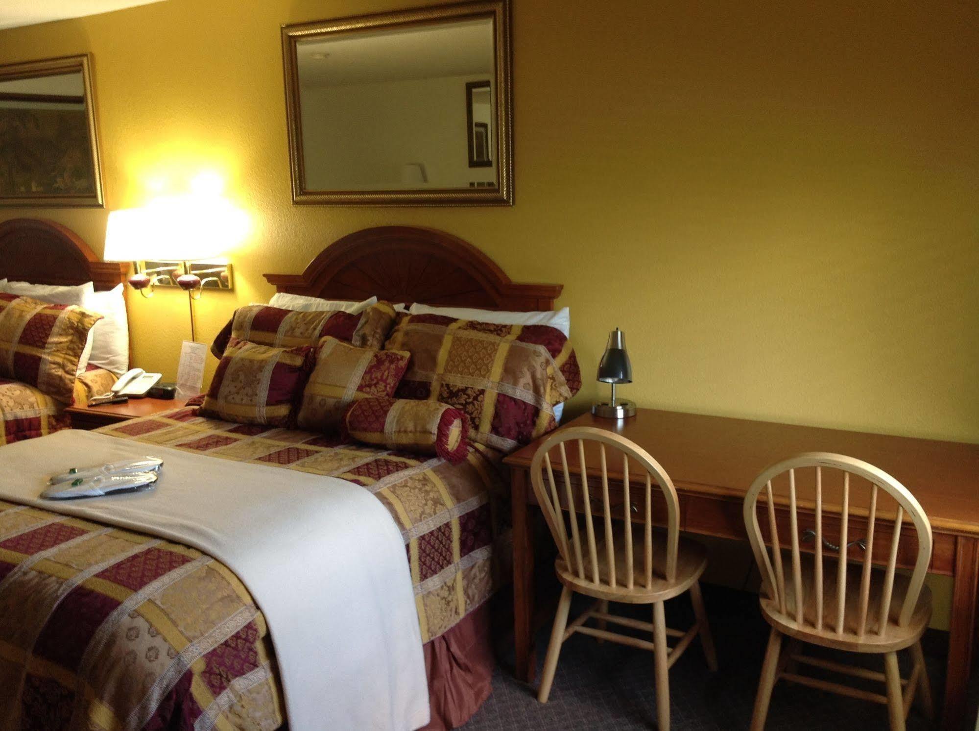 Hallmarc Inn & Suites Of 西孟菲斯 外观 照片